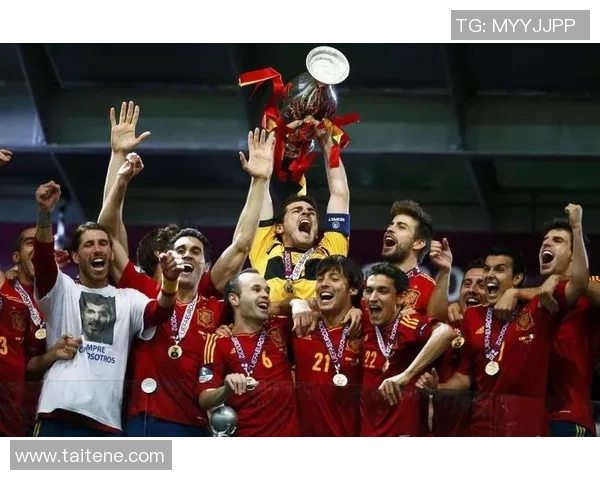 世纪足坛百大球星盘点与回顾 见证传奇与荣耀的永恒足迹 世纪足坛百大球星盘点与回顾 见证传奇与荣耀的永恒足迹