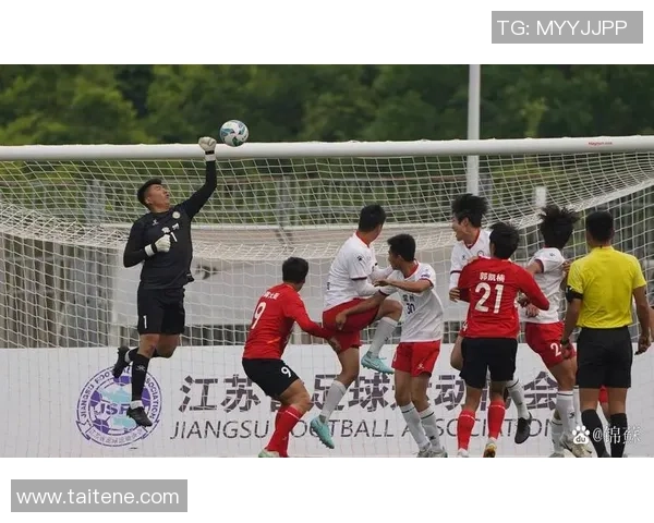 江苏足球历史上的首位传奇球星与他的辉煌时代探索