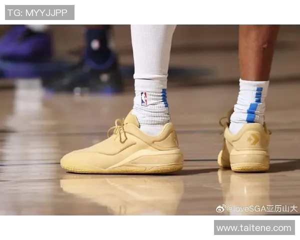 足球明星穿球鞋背后的真实花费揭秘如何影响他们的形象与市场价值